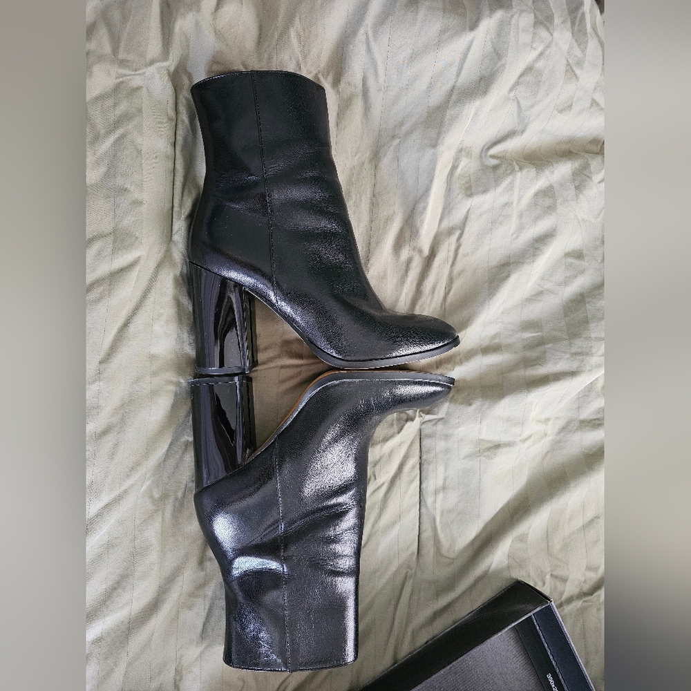Coach Black Leather Boots With C logo Heel
